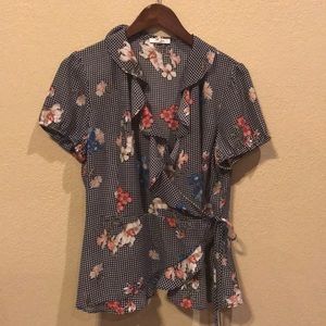 Flowery and flowy t-shirt